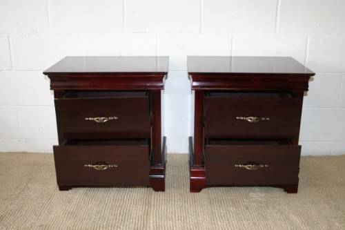 Two wonderful modern single drawer bedside pedestals in amazing condition - Price/pedestal