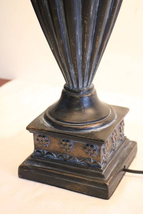 2x magnificent tall table lamps w/ gorgeous lampshades - amazing in your living room - price/lamp