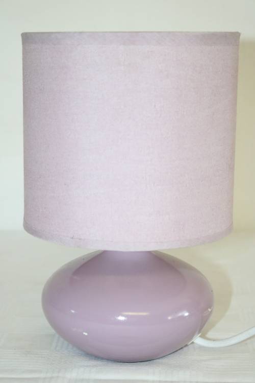 **RS17** A very pretty purple/ lilac porcelain table/ bedside lamp in complete working condition