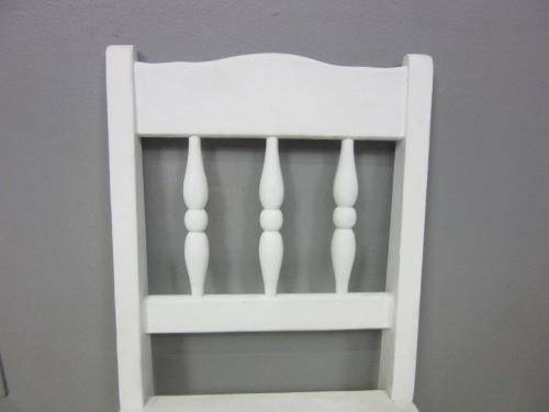 A solid wooden white dining in good condition - perfect for a beach house!