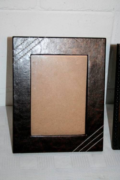 Beautiful set of 3x assorted free-standing photo/ picture frames in wonderful condition - RS17Sale