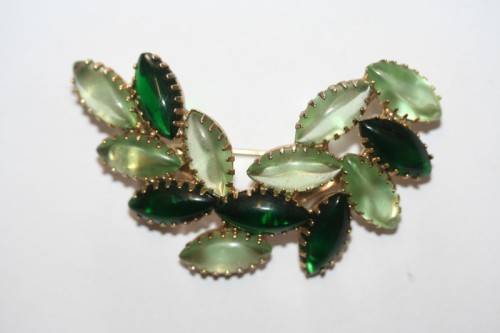 **RS17** A collection of 5x  vintage ladies brooches incl. a stone brooch, in gorgeous condition!