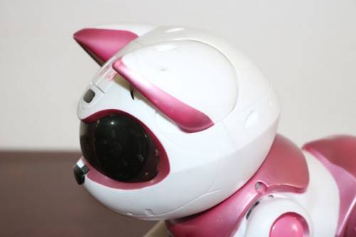 A pink "Tekno Kitty" intelligent robotic toy that interacts with its environment, great gift 4 kids!