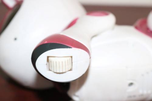 A pink "Tekno Kitty" intelligent robotic toy that interacts with its environment, great gift 4 kids!