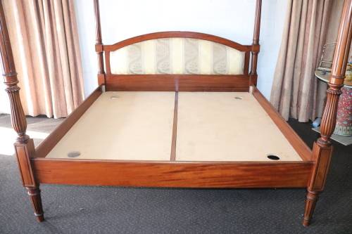 A luxurious solid Teak four-poster KING SIZE canopy bed w/ mattress in amazing condition!!RS17Bed