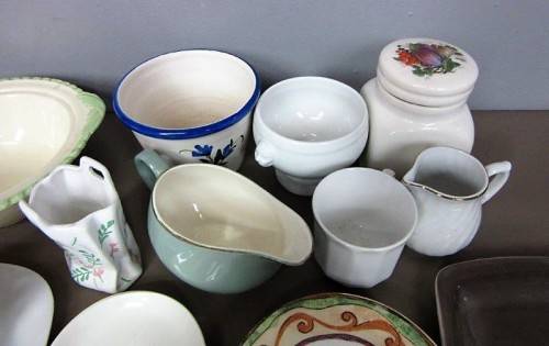 "Job Lot" An wonderful collection of mixed porcelain & ceramic ware Incl. Villeroy & Boch; RS17Sale