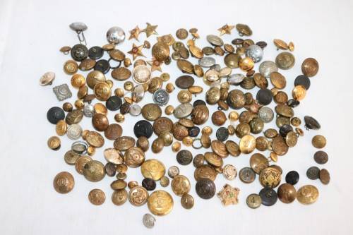 A massive JOB LOT of assorted tunic buttons of various sizes - over 200 buttons!! | RS17Sale