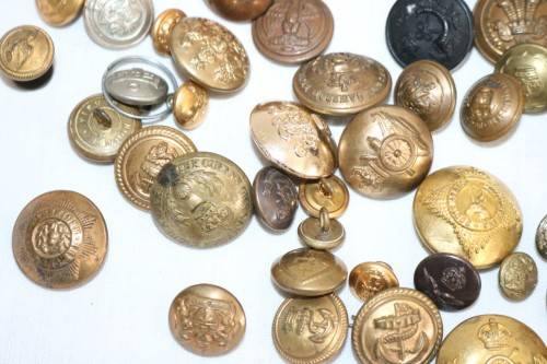 A massive JOB LOT of assorted tunic buttons of various sizes - over 200 buttons!! | RS17Sale