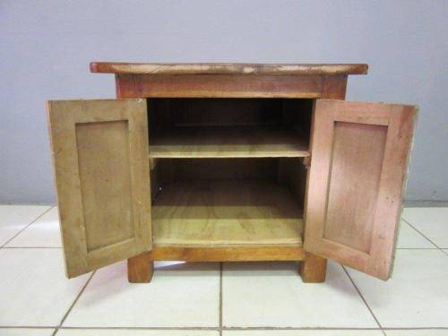 A charming Oak storage cabinet w/ two doors and ample shelf space - great bedroom storage - RS17Sale