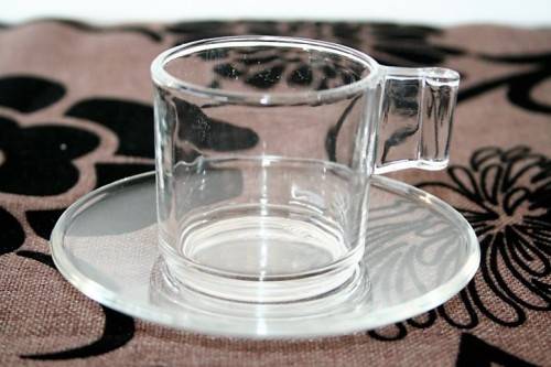 A superb set of 4x original Italian made glass demitasse/ espresso coffee cups in great  condition