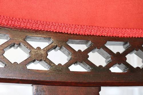 A fantastic antique Edwardian "duet parlour settee" couch w magnificent carved detailing - stunning!