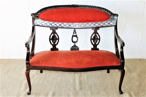 A fantastic antique Edwardian "duet parlour settee" couch w magnificent carved detailing - stunning!