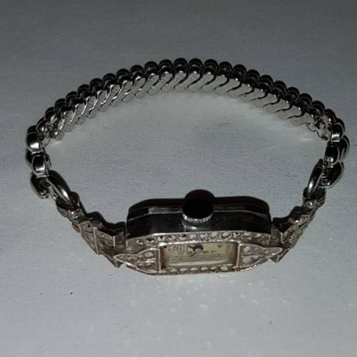 Awesome antique Swiss made Capital DeLuxe ladies 15 Jewell Art Deco wrist watch w/ Marcasite stones
