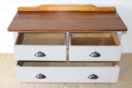 A charming vintage Oak wash stand with a two-tone design & three spacious drawers - lovely!
