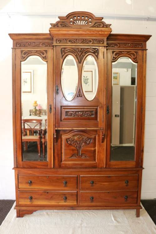 **RS17** Exquisite rare Victorian hand carved Art Nouveau (c1890) large walnut "Armoire" wardrobe