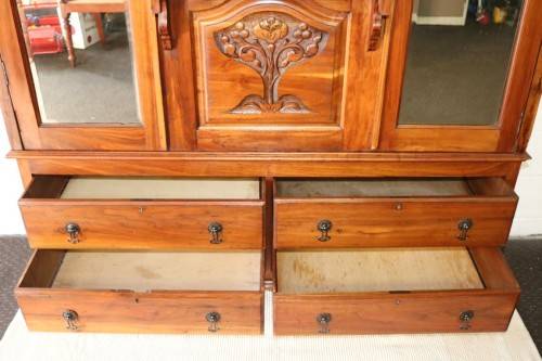 **RS17** Exquisite rare Victorian hand carved Art Nouveau (c1890) large walnut "Armoire" wardrobe