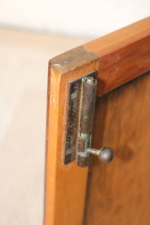 A charming vintage solid Oregon double-door bathroom/ medicine/ vanity cabinet - lovely!!