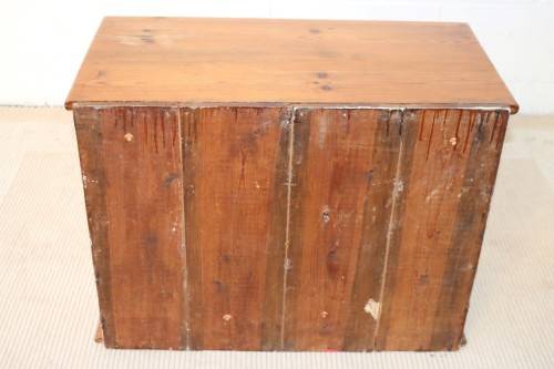 A charming vintage solid Oregon double-door bathroom/ medicine/ vanity cabinet - lovely!!