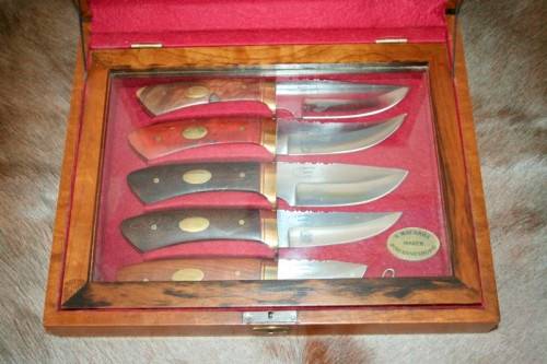 **RS17** A rare limited edition original S. Mackrill custom made African Big Five hunting knife set