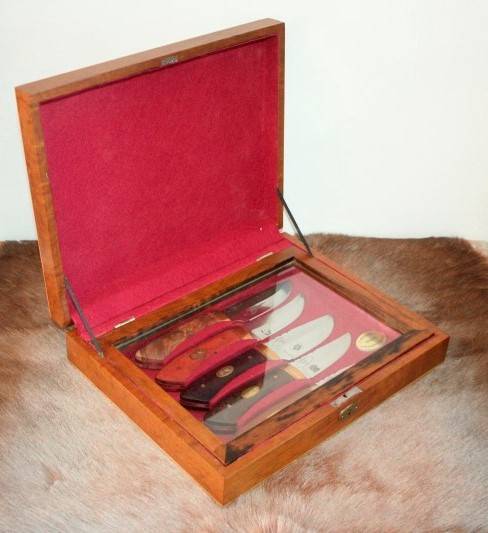 **RS17** A rare limited edition original S. Mackrill custom made African Big Five hunting knife set