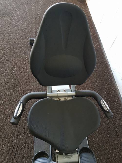 A very high quality and useful "Maxxus RCP 3000" rowing and cycling combination exercise machine!