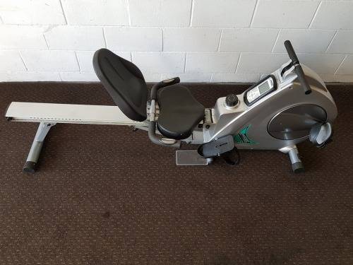 A very high quality and useful "Maxxus RCP 3000" rowing and cycling combination exercise machine!