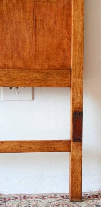A stunning well made vintage teak three-quarter bed headboard and footboard set - RS17Sale