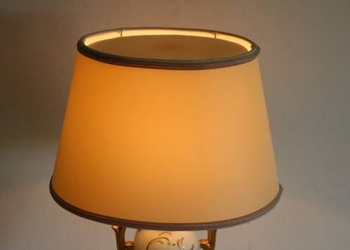 A spectacularly rare vintage "Gerold Porzellan" of Bavaria, Germany hand painted Urn-table lamp