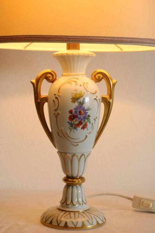 A spectacularly rare vintage "Gerold Porzellan" of Bavaria, Germany hand painted Urn-table lamp
