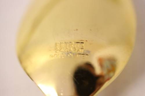 A superb boxed set of 12x Eetrite 24K gold plated (on stainless steel) teaspoons w/ blue rose decals