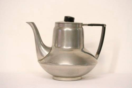 **RS17** A fabulous vintage Art deco Metawa pewter coffee and teapot with bamboo wrapped handles.