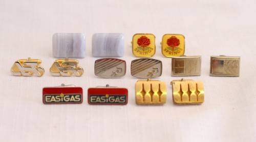**RS17** A collection of 7x assorted vintage gents cuff link sets incl silver & gold plated sets