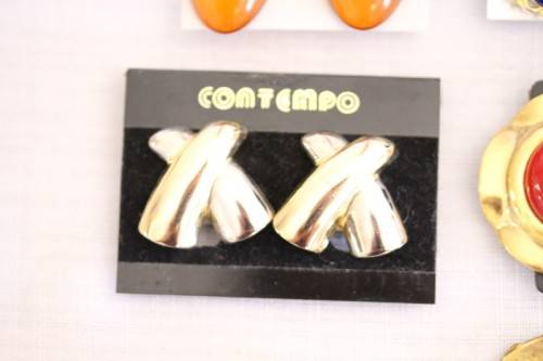 **RS17** Collection of 6x pairs of assorted ladies clip-on earring sets incl diamante, stone & more