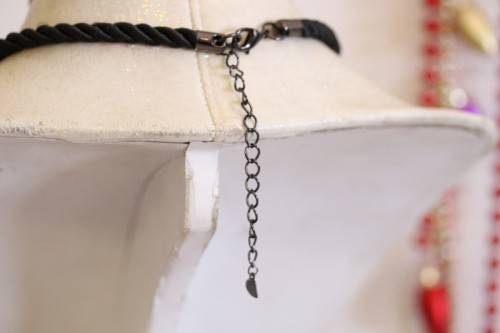 **RS17** An awesome & unusual skull necklace w/ black stones & diamante & a "skull" bracelet