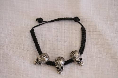 **RS17** An awesome & unusual skull necklace w/ black stones & diamante & a "skull" bracelet