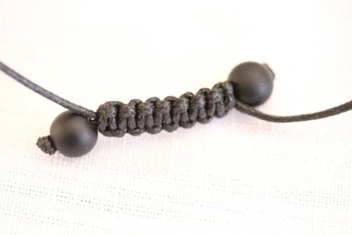 **RS17** An awesome & unusual skull necklace w/ black stones & diamante & a "skull" bracelet