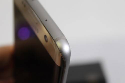 **RS17** Samsung Galaxy S7 Edge w/ cover in the original box w/ charger - great working condition!!