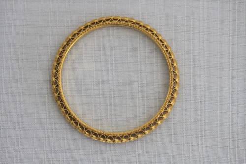 A magnificent solid 22ct gold ladies bangle w/ intricate detailing in awesome condition price/bangle