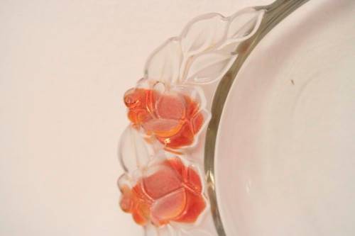 A stunning decorative oval shaped glass serving platter in excellent condition.
