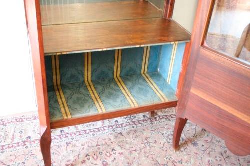 A superb vintage French Louis XV-style show case with beautiful marquetry inlay detailing