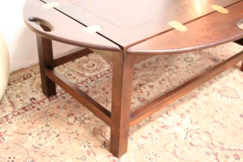 **RS17** A beautiful solid mahogany Butlers coffee table w/ drop sides and brass hinges