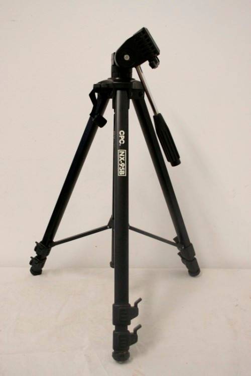 **RS17** A quality Celestron CPC NX95B aluminium tripod w/ height adjustable clips