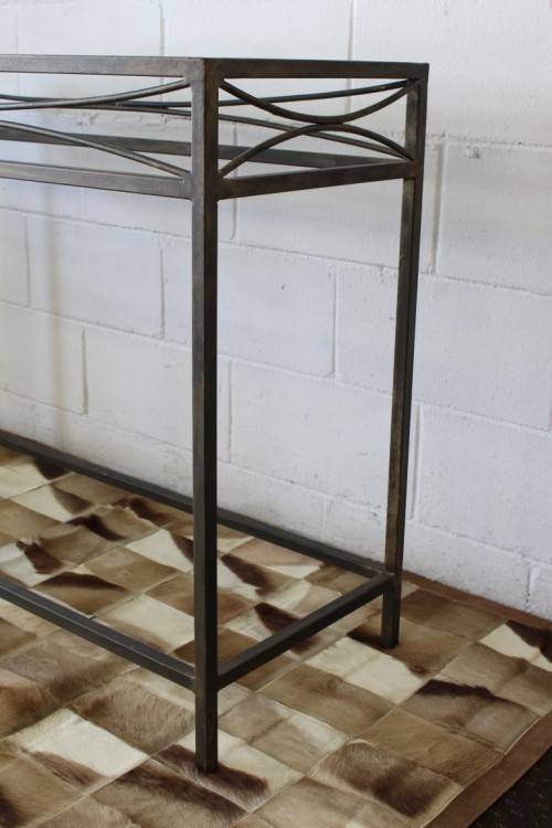 **RS17** A fantastic wrought iron console/ hallway table w/ a glass top and a modern stylish design