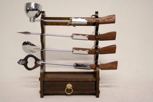 **RS17** A 4 piece bar tool set on a wooden stand, perfect in the bar area or in the lapa etc!