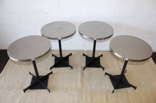 **RS17** Aluminium-topped circular outdoor table on heavy iron base; price per table - 4x available