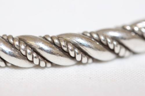 An incredible and beautifully made pure silver (999) ladies twirled bracelet in awesome condition