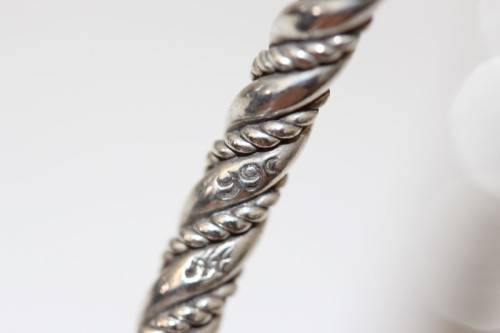 An incredible and beautifully made pure silver (999) ladies twirled bracelet in awesome condition