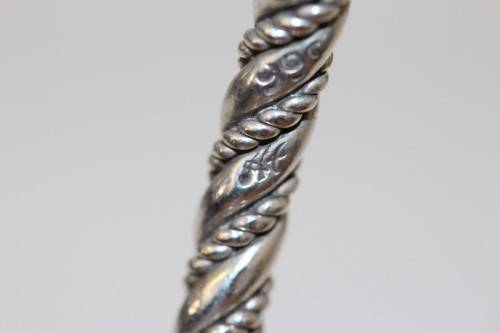 An incredible and beautifully made pure silver (999) ladies twirled bracelet in awesome condition