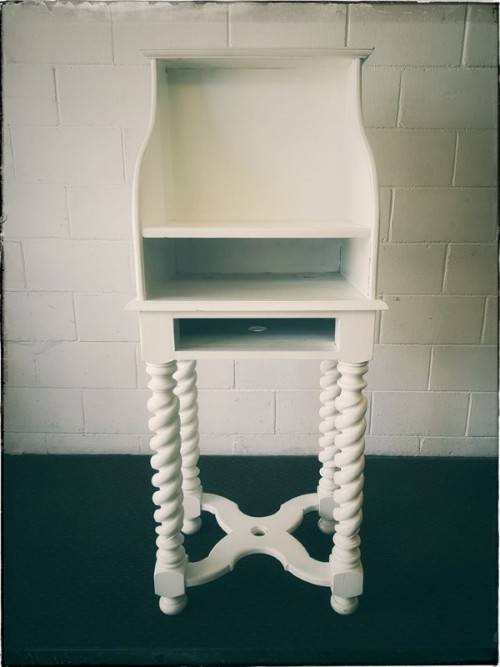 **RS17** An antique Victorian wooden white banqueting podium/ maître d' stand w/ barley twist legs