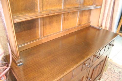**RS17** An awesome vintage Oak traditional Welsh side server w/ loads of drawers and cupboard space